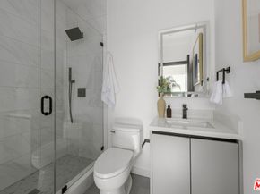 5841 David Avenue, Los Angeles CA 90034