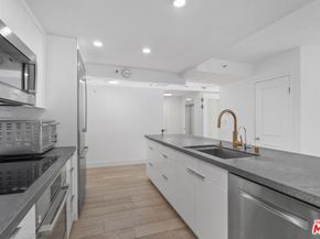 600 W 9th Street 1214, Los Angeles CA 90015