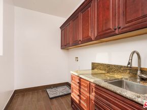 2005 Robinson Street B, Redondo Beach CA 90278