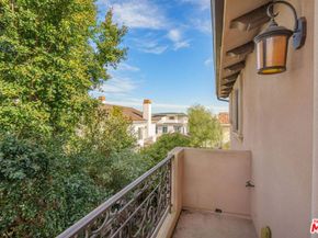 2005 Robinson Street B, Redondo Beach CA 90278