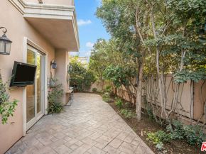 2005 Robinson Street B, Redondo Beach CA 90278