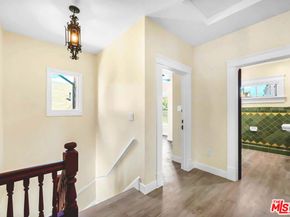 1142 W 25th Street, Los Angeles CA 90007