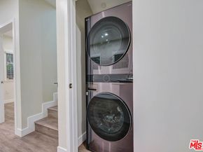 2325 Portland Street, Los Angeles CA 90007