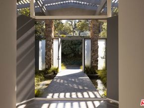 8559 Edwin Drive, Los Angeles CA 90046