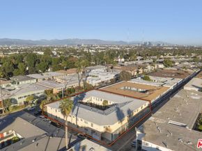 4906 August Street, Los Angeles CA 90008