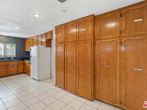 4373 Mcconnell Boulevard, Los Angeles CA 90066