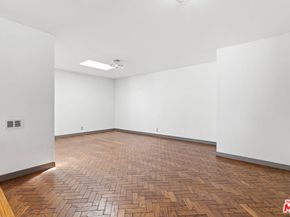 4373 Mcconnell Boulevard, Los Angeles CA 90066