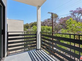 2113 Holly Drive, Los Angeles CA 90068