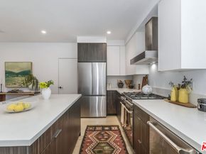 495 N St Andrews Place, Los Angeles CA 90004