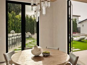 10386 Strathmore Drive, Los Angeles CA 90024