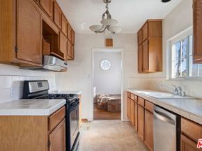 4155 Keever Avenue, Long Beach CA 90807