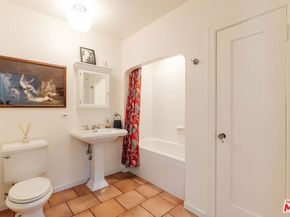 1633 Hi Point Street, Los Angeles CA 90035