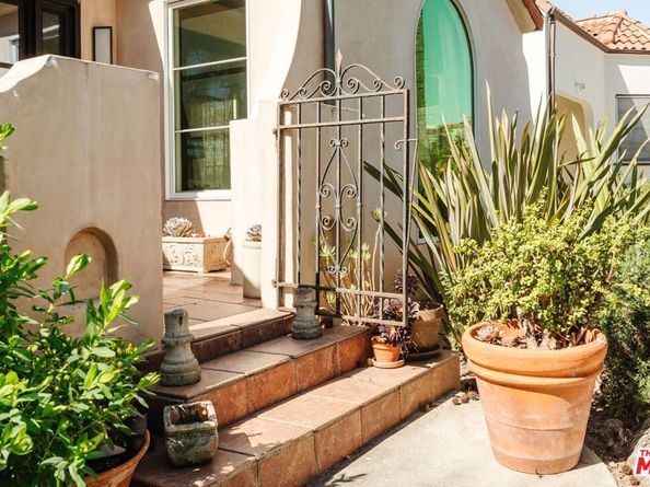 1633 Hi Point Street, Los Angeles CA 90035