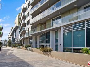 1705 Ocean 412, Santa Monica CA 90401
