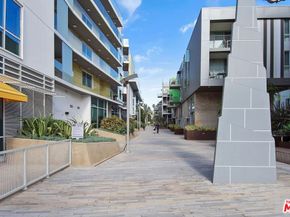 1705 Ocean 412, Santa Monica CA 90401