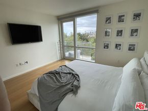 1705 Ocean 412, Santa Monica CA 90401