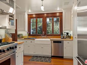 8050 Jovenita Canyon Drive, Los Angeles CA 90046