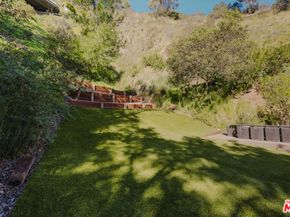 10443 Corfu Lane, Los Angeles CA 90077