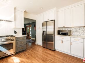 2331 S Cloverdale Avenue, Los Angeles CA 90016