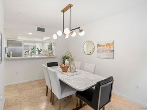 7520 Draper Ave 3, La Jolla CA 92037