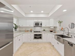 7520 Draper Ave 3, La Jolla CA 92037