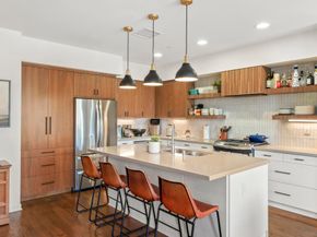 2537 State St., Carlsbad CA 92008