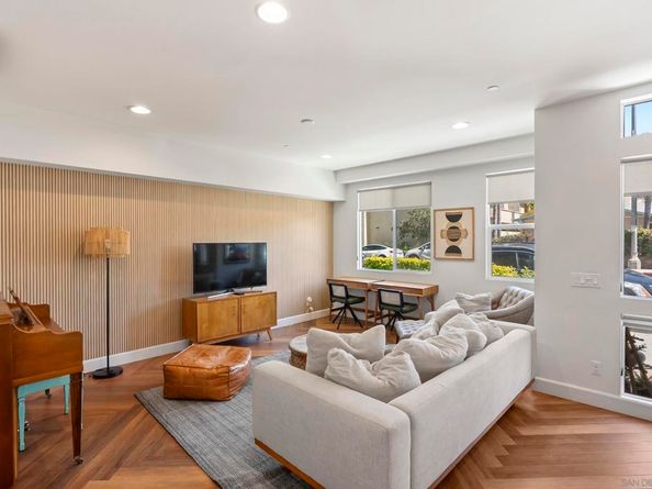 2537 State St., Carlsbad CA 92008