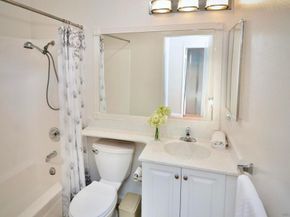 8026 Linda Vista Rd 1N, San Diego CA 92111