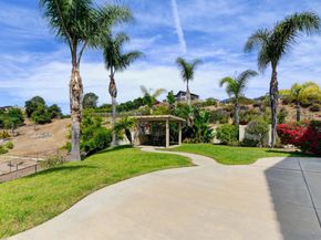 1987 Hidden Mesa Rd, El Cajon CA 92019
