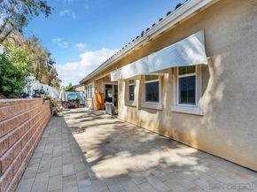 1949 Estancia Pl, Escondido CA 92029