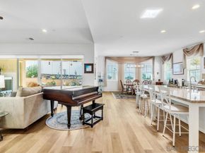 1949 Estancia Pl, Escondido CA 92029