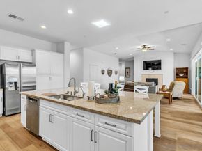 1949 Estancia Pl, Escondido CA 92029