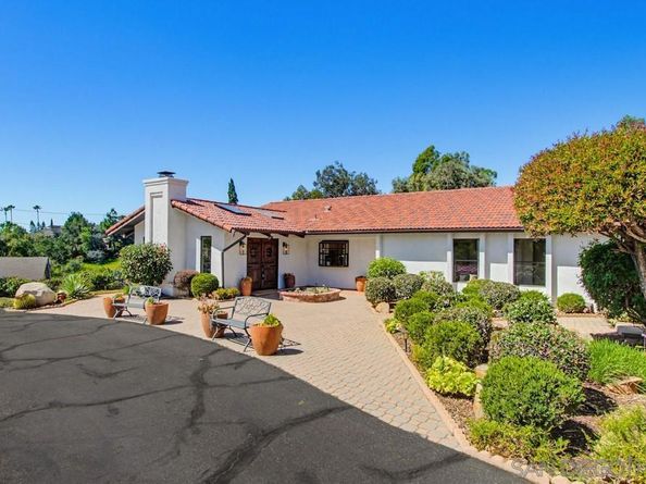 2024 Grandview Rd, Vista CA 92084