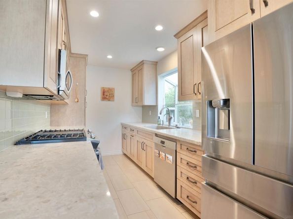 3832 Groton St 2, San Diego CA 92110