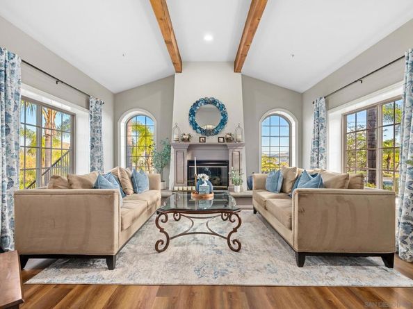 2624 Puebla Street, Escondido CA 92025