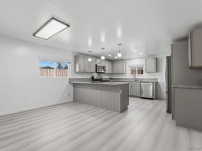 9676 Cypress Vale Dr, Lakeside CA 92040