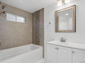 9676 Cypress Vale Dr, Lakeside CA 92040