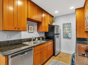 3116 Via Alicante G, La Jolla CA 92037