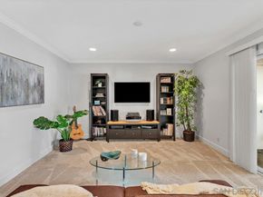 3116 Via Alicante G, La Jolla CA 92037