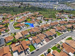 7427 Kamwood St, San Diego CA 92126