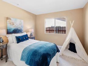 7427 Kamwood St, San Diego CA 92126