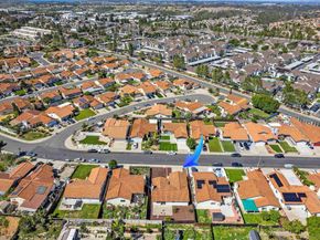 7427 Kamwood St, San Diego CA 92126