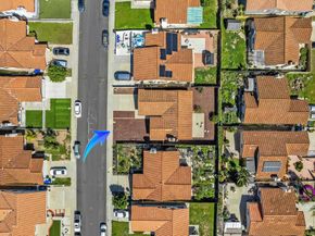 7427 Kamwood St, San Diego CA 92126