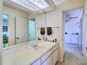 5430 Baltimore Dr 40, La Mesa CA 91942