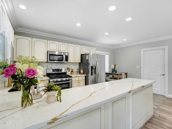 11569 Bonham Avenue, Sylmar CA 91342