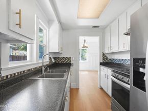 1657 Navarro Avenue, Pasadena CA 91103