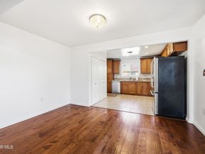 11017 Tiara Street, North Hollywood CA 91601