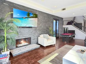 6930 Woodrow Wilson Drive, Los Angeles CA 90068