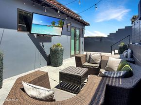 6930 Woodrow Wilson Drive, Los Angeles CA 90068