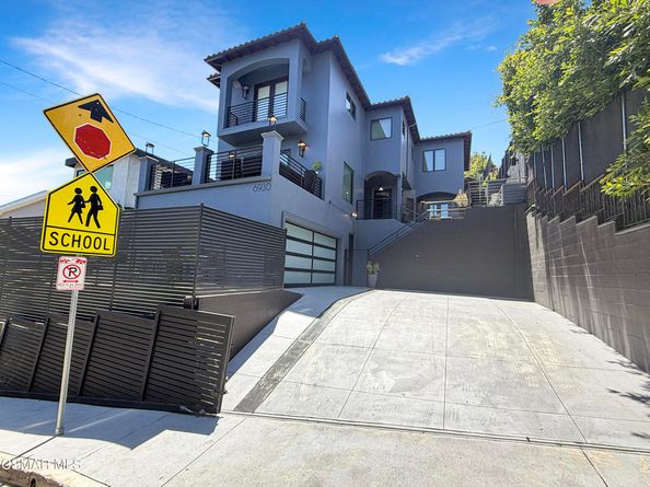 6930 Woodrow Wilson Drive, Los Angeles CA 90068
